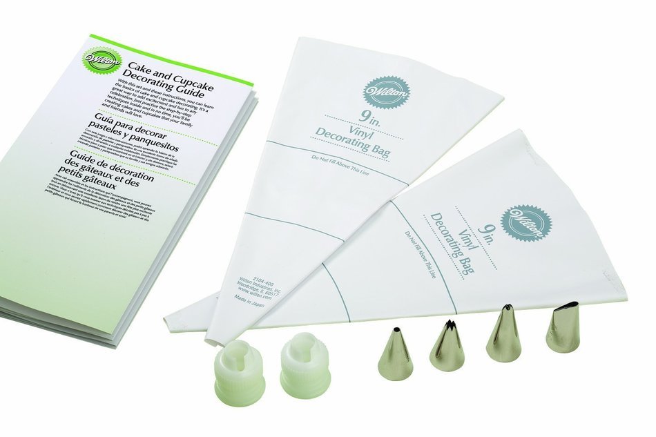 Wilton 2104-2551 9-Piece Decorating Set