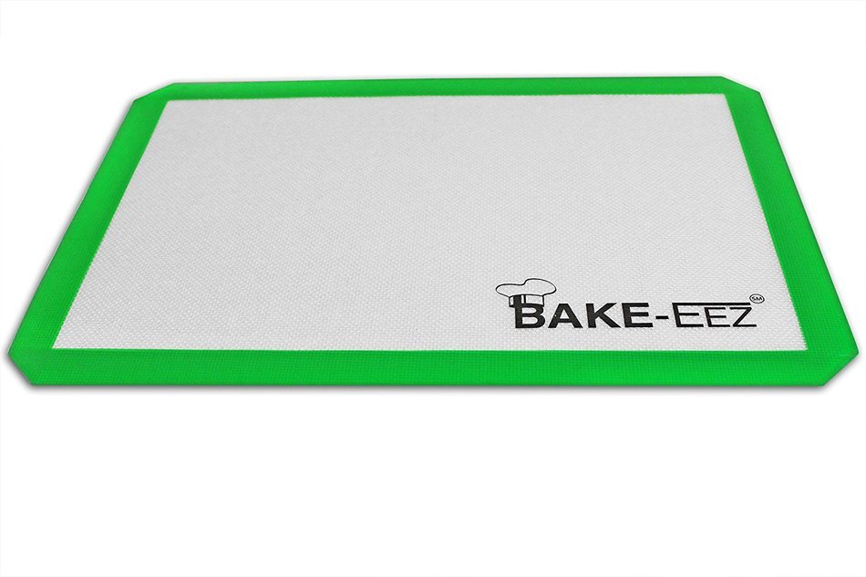 Silicone Baking Mat with Oven Mitt Set &ndash; Non Stick and Heat Resistant &ndash; Our Square Half Sheet 16 5/8 X 11&rdquo; Mat... N8