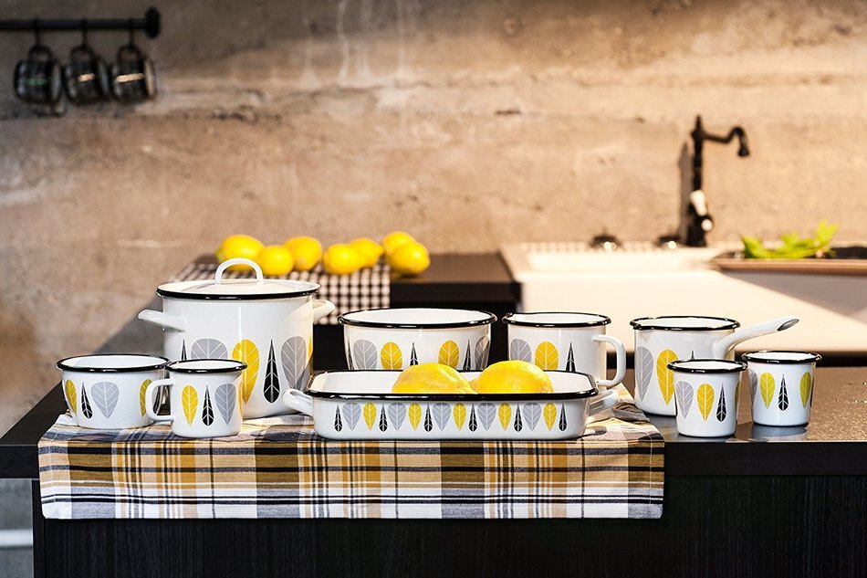 Muurla Leaves Series Enamel Casserole With Lid, 3-1/2-Quarts, White, Yellow, Black and Grey N2
