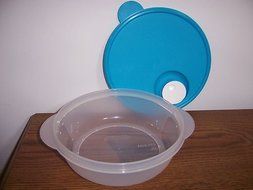 Tupperware CrystalWave Microwave Dish