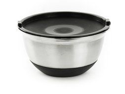 Stainless Steel German Mixing Bowls / Food Storage Containers in Set of 4 with Lids and Non-Skid Silicone Base N2