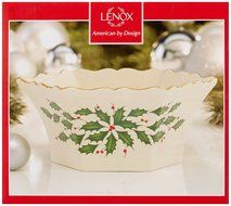 Lenox Holiday Gravy Boat with Stand,Ivory N17