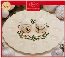 Lenox Holiday Gravy Boat with Stand,Ivory N145