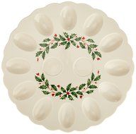 Lenox Holiday Gravy Boat with Stand,Ivory N147