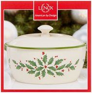 Lenox Holiday Gravy Boat with Stand,Ivory N153