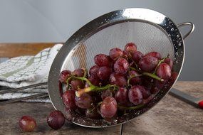 LiangTing Set of 3 Stainless Steel Fine Mesh Food Strainers,Colander Sieve With Handle (3-1/8", 5-1/2" and 7-7... N2