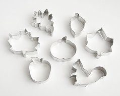 Autumn Cookie Cutter Set - 7 Pieces Fall Leaf Maple Leaf Oak Leaf Apple Acorn Jack O'Lantern Squirrel