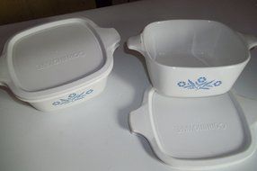 2 Corning Ware P-43-B Cornflower with Airtight Plastic Lid N3