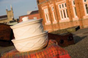 Aranware Round Covered Casserole Dish &amp; Serving Bowl