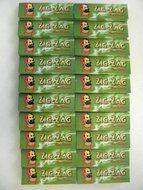 20 Packets-ZIG ZAG GREEN CIGARETTE PAPERS 70mm REG SIZE &amp; BONUS Rolling Machine!
