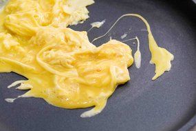 Swiss Diamond Cast-Aluminum Nonstick 11-by-11-Inch Square Casserole with Lid N5