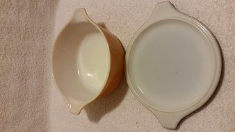 Vintage Pyrex Old Orchard with Dark Brown Lid Casserole Dish #472 1 1/2 pint N2