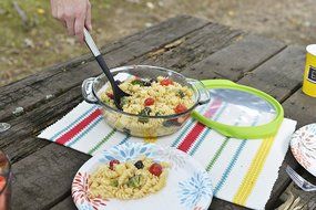 Anchor Hocking 3-Quart Glass Baking Dish with Green TrueFit Lid N14