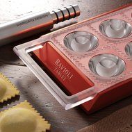 Atlas Made in Italy Ravioli Tablet Pasta Maker, Red, Makes 10 Raviolis, 10-Year Warranty N3