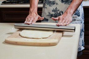 The Original Stainless Steel Rolling Pin Featuring a Non-Stick Surface Perfect for Making Pasta, Cookies, Ravioli... N4