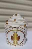Princess Gold Crown - Cupcake Wrappers/Disposable Baking Cups- 25 pack. N3