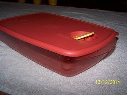 Tupperware Rectangular Rock N Serve Dish Sheer Orange 6cup with Orange Seal and Yellow Vent