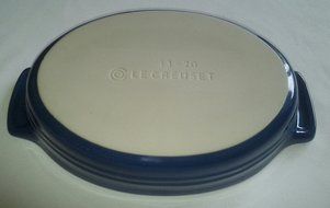 Le Creuset Stoneware 9 Inch Oval Baking Dish Blue 13-20 N2