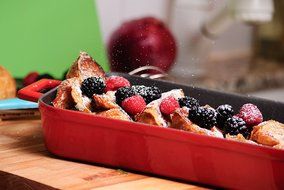 Lava Signature Enameled Cast-Iron - 5-1/4 quart - 10 x 16 inch Roasting - Baking Pan, Cayenne Red N2