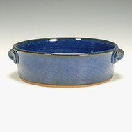 Stoneware baking dish with handles