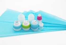 Piping Bags Tips Converter 12pcs/set, Kootips Icing Piping Bag and Nozzle Converter Tri-color Cream Coupler Cake...