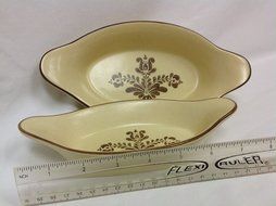 Pfaltzgraff Village 8" and 9.5" Au Gratin Bake and Serve Dishes Set of 2