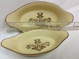 Pfaltzgraff Village 8" and 9.5" Au Gratin Bake and Serve Dishes Set of 2 N2