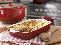 Denby Oven to Table Oblong Casserole/Lasagna, 3.1-Liter, Red N2