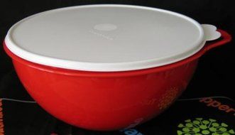 Tupperware Red Thatsa Bowl 32 Cup Mixing Bowl
