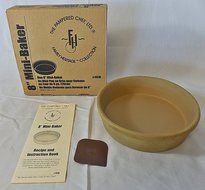 The Pampered Chef 8" Mini-Baker