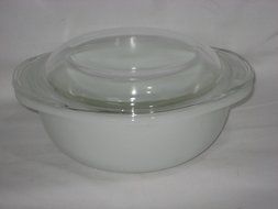 Vintage Pyrex Milk Glass 1 Liter Round Casserole Baking Dish w/ Clear Lid