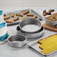 6-Piece Bakeware Set in Carbon steel Construction with Rolled Rim N5