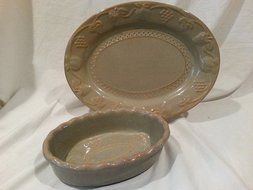 2 Piece Sand Colored Oval Serving Set Oval Serving Platter and Small Casserole N2