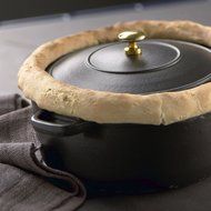 Chasseur 5.5-quart Blue French Enameled Cast Iron Round Dutch Oven N3