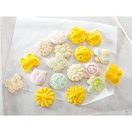 Nordic Ware 01225 Garden 8-Piece Cookie Cutters