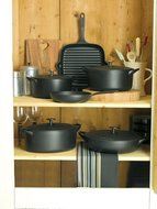 Denby Cast Iron Shallow Covered Casserole, 4-Liter, Black N2