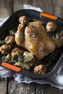 Le Creuset Toughened Non-Stick Bakeware Rectangular Oven Tray - 31 cm N2