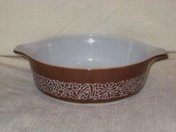 Vintage 1978 Pyrex 500 ML Cinderella Casserole Baking Dish - Woodland / Woodsy Flowers Pattern