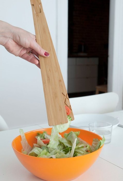 Kikkerland Rockin Wooden Spoons, Set of 2 N6