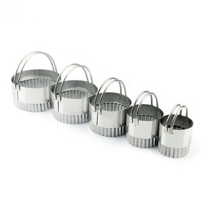 Flyesto 5 Piece Round Biscuit Cutter Set 304 Stainless Steel No Rust with Scalloped Edge For Pastry Donuts Dough... N2
