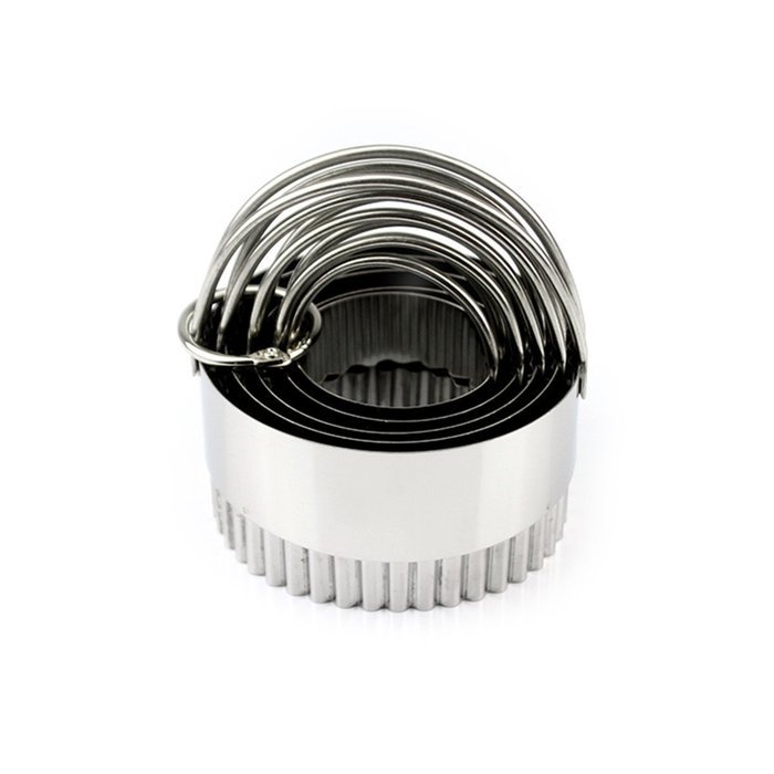 Flyesto 5 Piece Round Biscuit Cutter Set 304 Stainless Steel No Rust with Scalloped Edge For Pastry Donuts Dough... N5