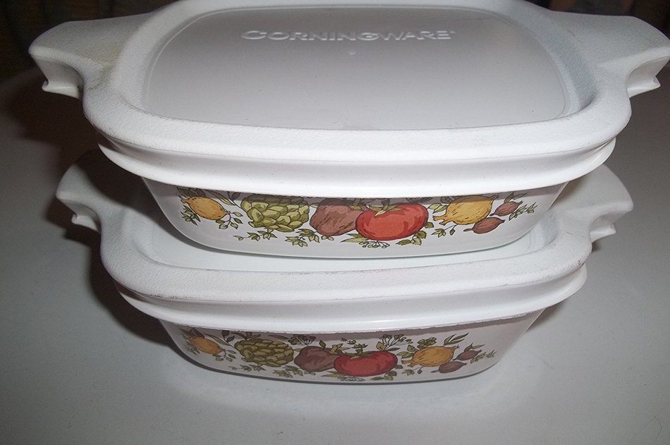 2 Corning Ware P-41-B Spice of Life with Airtight Plastic Lid