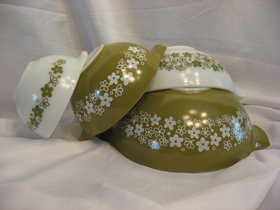 Vintage Pyrex Spring Blossom Cinderella Mixing Bowl Set- 400, 401, 402, 404- 1 1/2 Pint, 1 1/2 Quart, 2 1/2 Quart...
