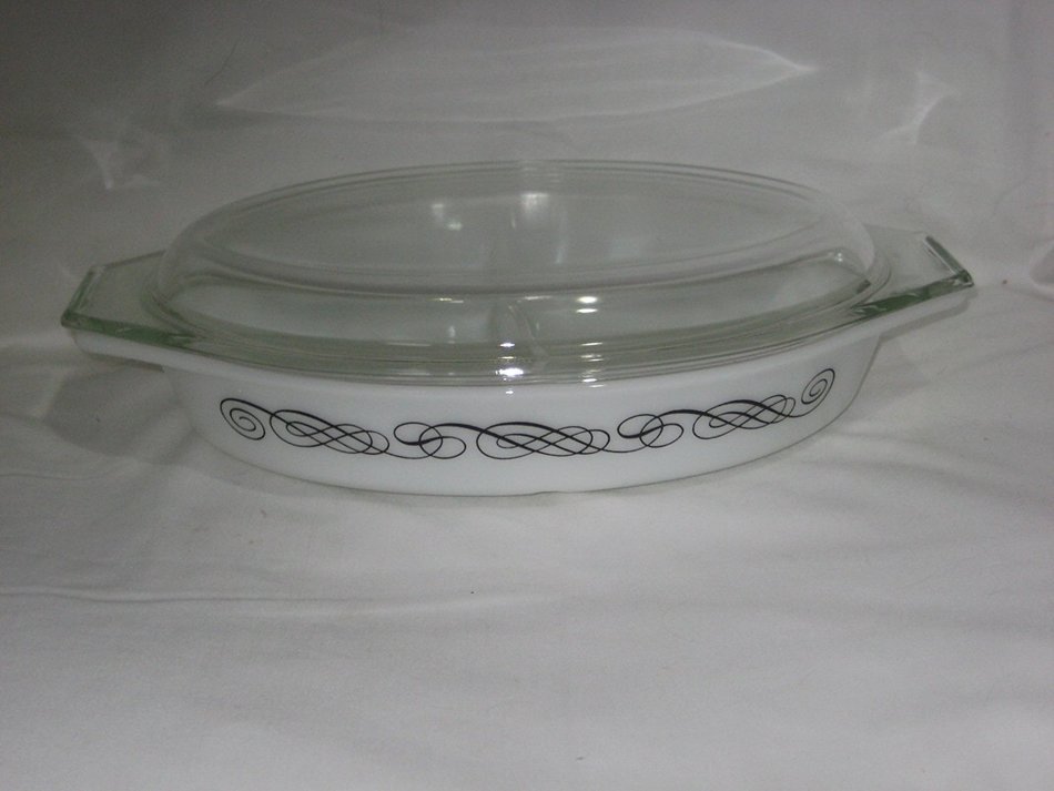Vintage Pyrex Promotional Cinderella White w/ Black Scroll Divided 1 1/2 Quart Casserole Baking Dish w/ Clear...