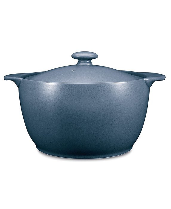 Noritake 2-Quart Colorwave Covered Casserole, Raspberry N3