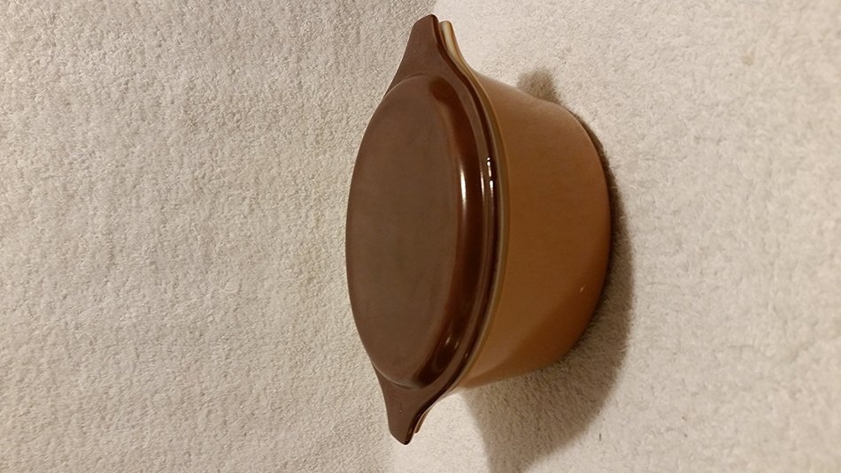 Vintage Pyrex Old Orchard with Dark Brown Lid Casserole Dish #472 1 1/2 pint