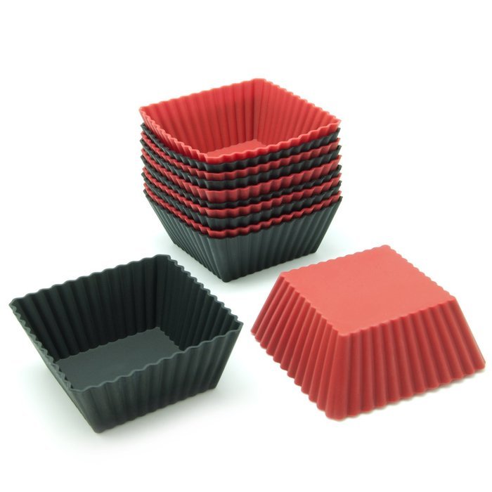Freshware CB-307RB 12-Pack Silicone Mini Triangle Reusable Cupcake and Muffin Baking Cup, Black and Red Colors N3