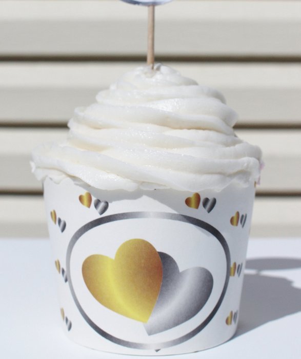 Princess Gold Crown - Cupcake Wrappers/Disposable Baking Cups- 25 pack. N2