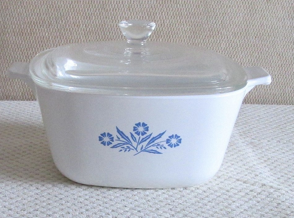 Corning Ware Blue Corn Flower 1 3/4 Quart Casserole with Lid free image ...