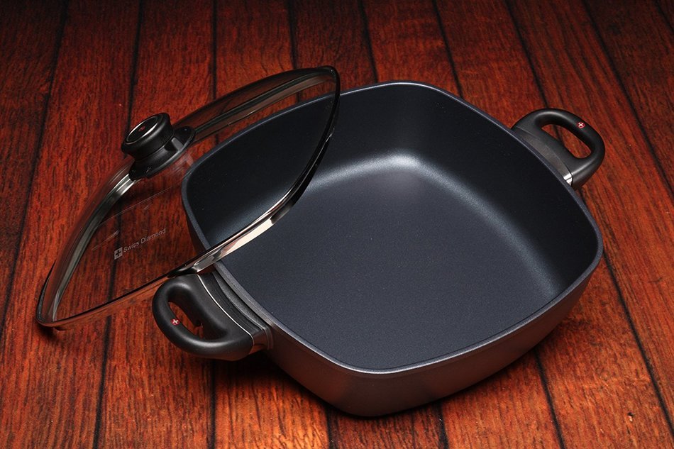 Swiss Diamond Nonstick Covered Casserole, 5 quart N4